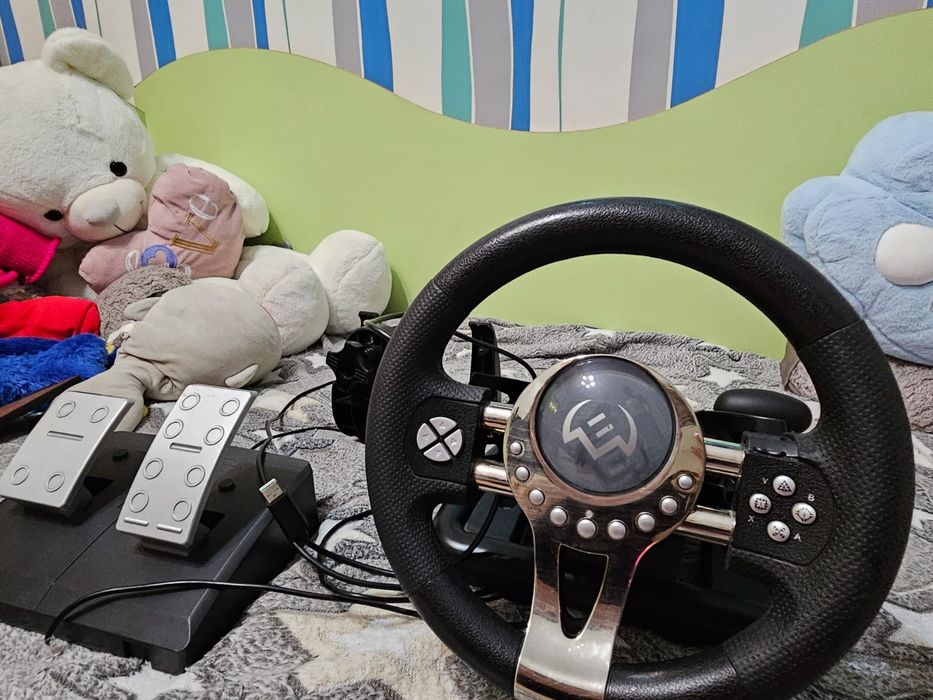 Продается игровой руль