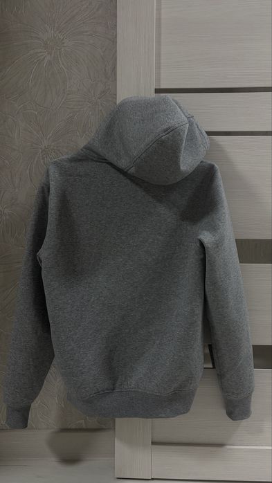 продам зипку (худи)