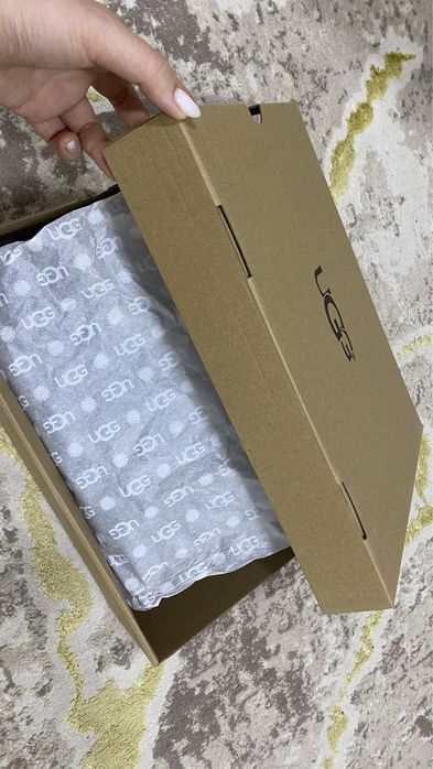 Черные замшевые угги 37 размер