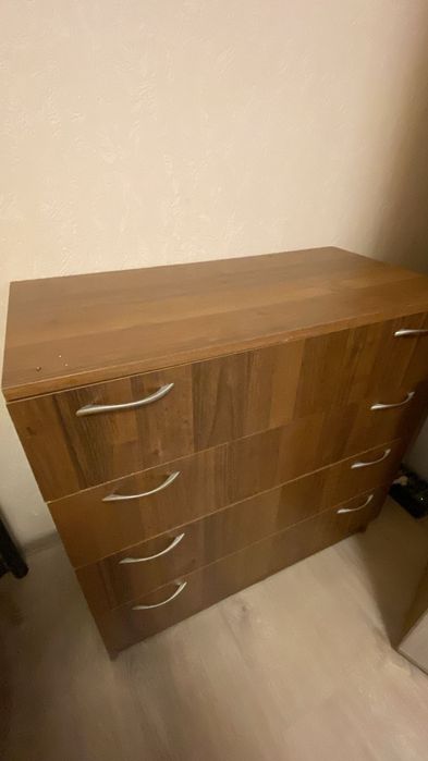 Продам   Комод .