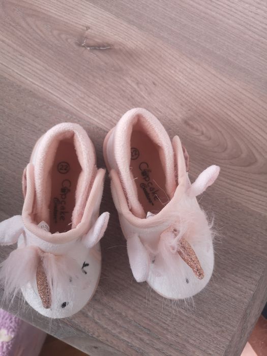 Обувки за момиче