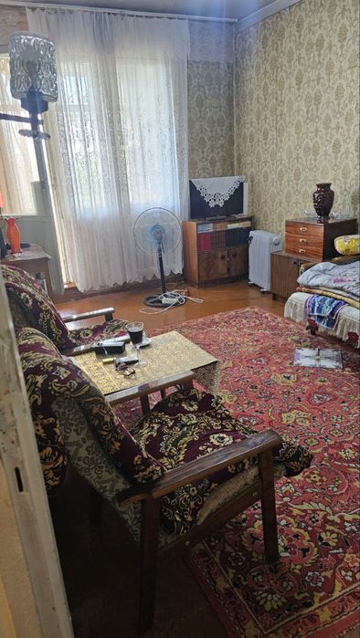 1 комнатная кватира без маклера в ялангаче около базар 22 дом