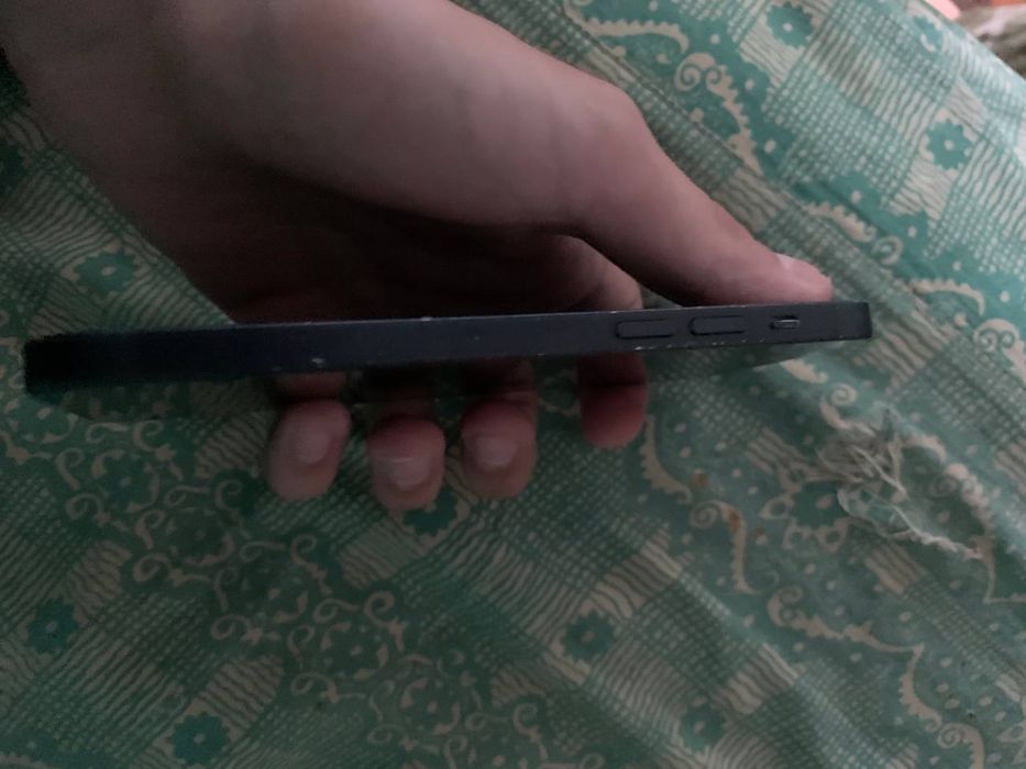 Продам iphone 12