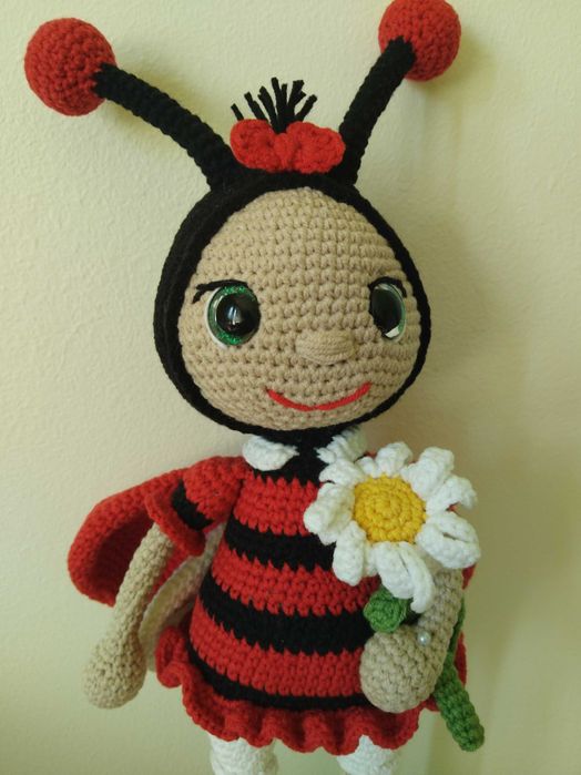 Плетена калинка с маргаритка