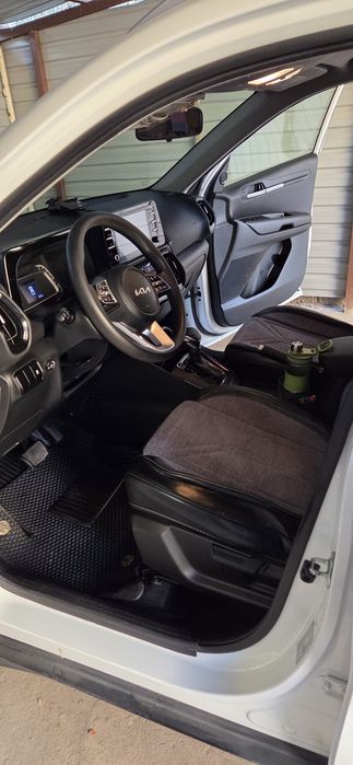 КИА Соннет сатылады 220 млн, 2025 жыл 6 000 журген