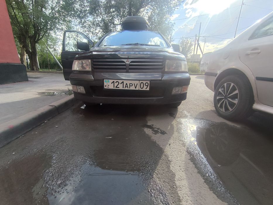 продаю space wagon 2.4 мкпп