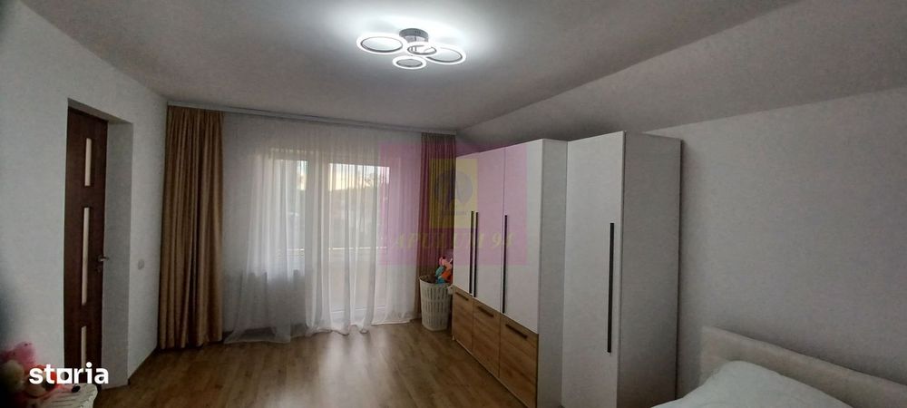 Săbăreni, casă 2009, P+1, terasă, garaj, curte 315 mp