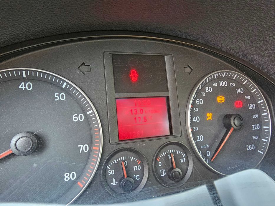 VW Golf 5 (2005) 1.6MPi 261261km