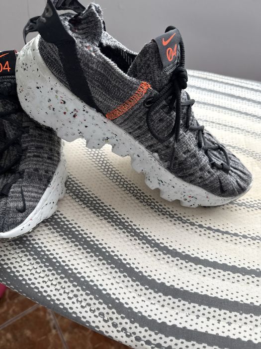 adidasi nike W space hippie