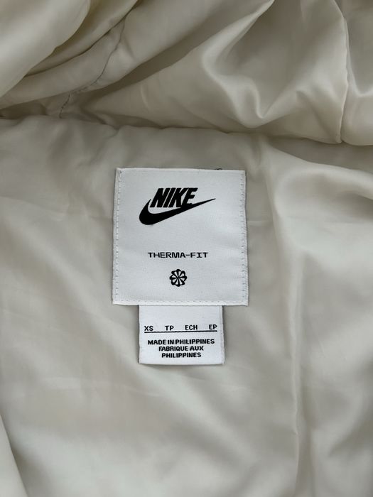 Дамско Термо Яке Nike Classic