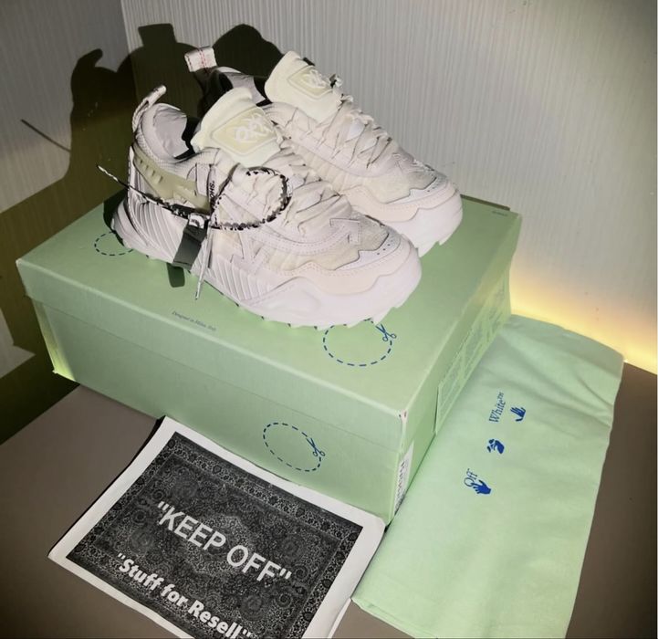 Adidasi off white odsy 1000