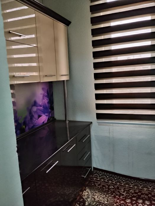 1 xonali kvartira sotiladi