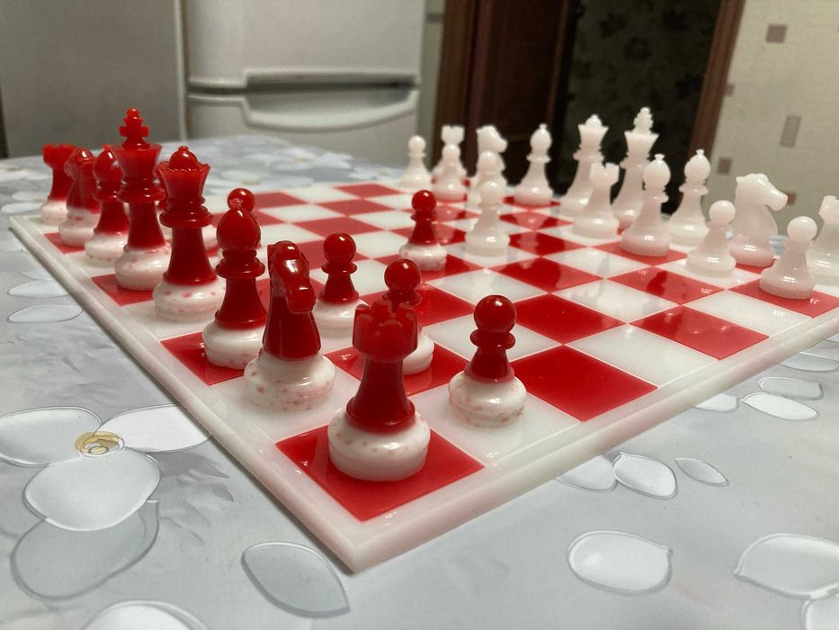 Продам очень крутые - Шахматы !!!