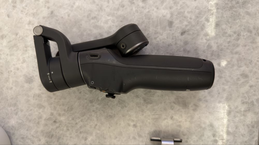 DJI osmo mobile 6