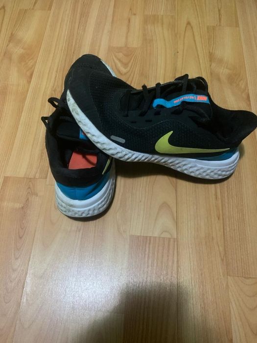Adidași nike Stare buna