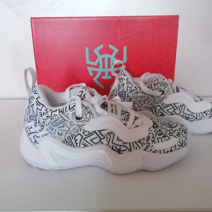 38 номер Адидас маратонки нови