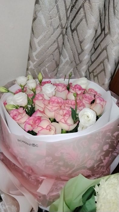 Продам цветы 51 роза и микс