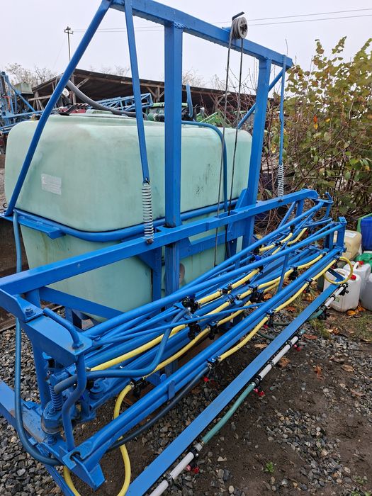 Instalatie de erbicidat berthoud  14m  1000litri  met ,erbicidator
