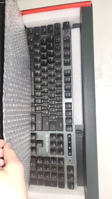 Продаю клавиатуру  bloody B760