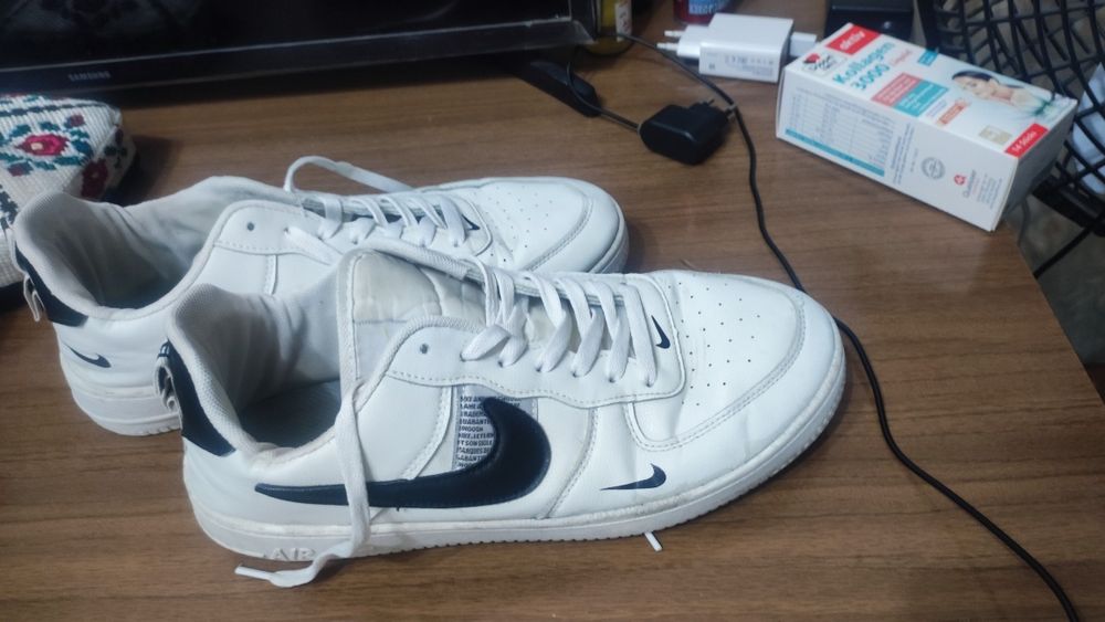 Кроссовки Nike. 45р