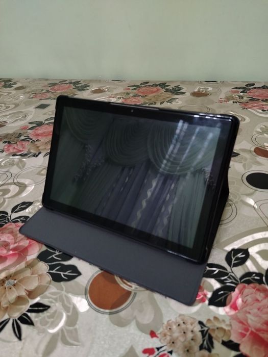 Sotiladi:16 pro max plansheti