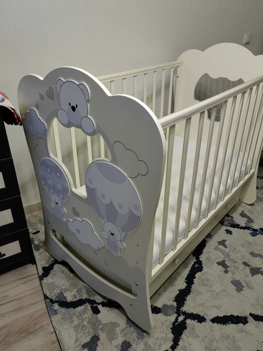 Кроватка детская с матрасом