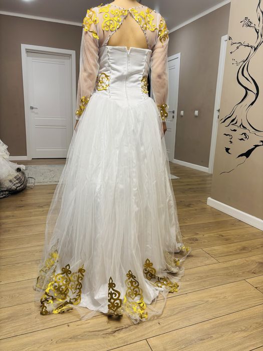 Продам платье свадебные