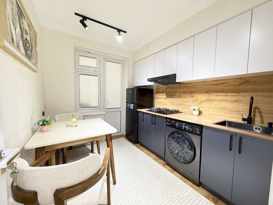 Продаётся 1-комнатная квартира По ул. Абая Корзинка 100м