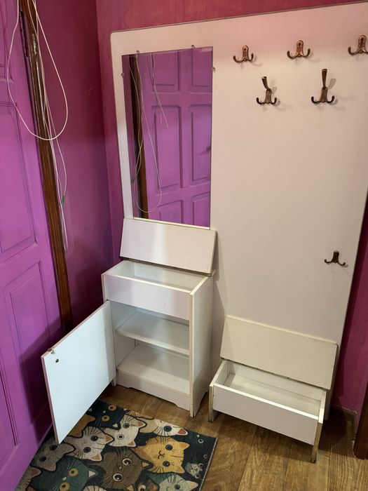 Шкаф вешалка в прихожую