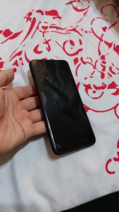 Redmi note 7 telefoni sotiladi