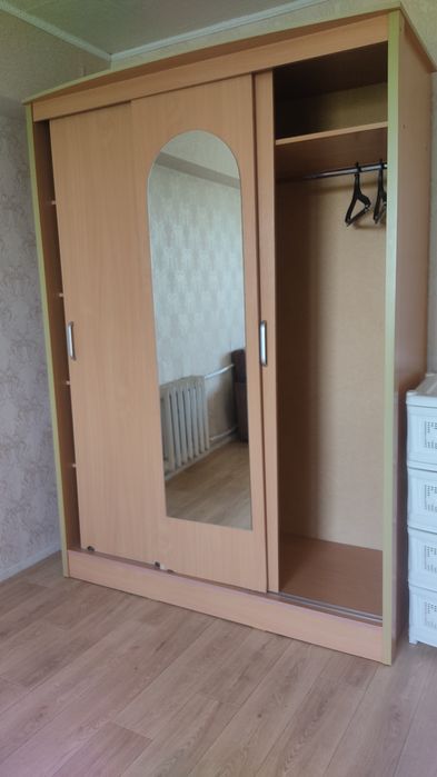 Продаю два шкафа