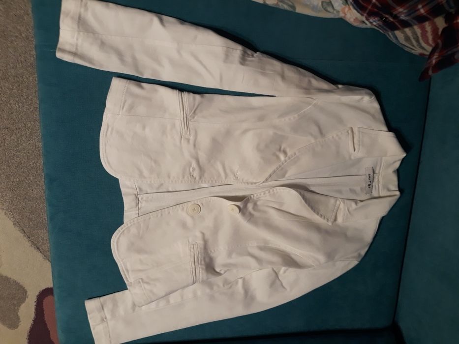 Vand 2 sacouri, potrivite pt marimea S ( 36).