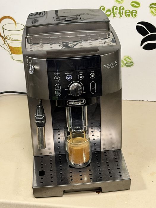 Кафемашина кафе автомат delonghi magnifica S SMART с гаранция