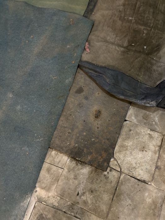 Продам гараж Хромит