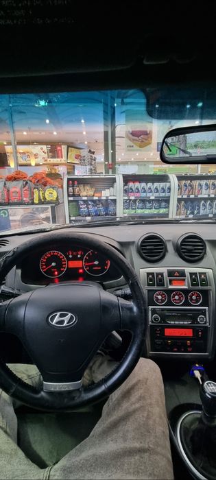 Hyundai coupe V6 177 cp 2.7 benzina acte la zi sau schimb