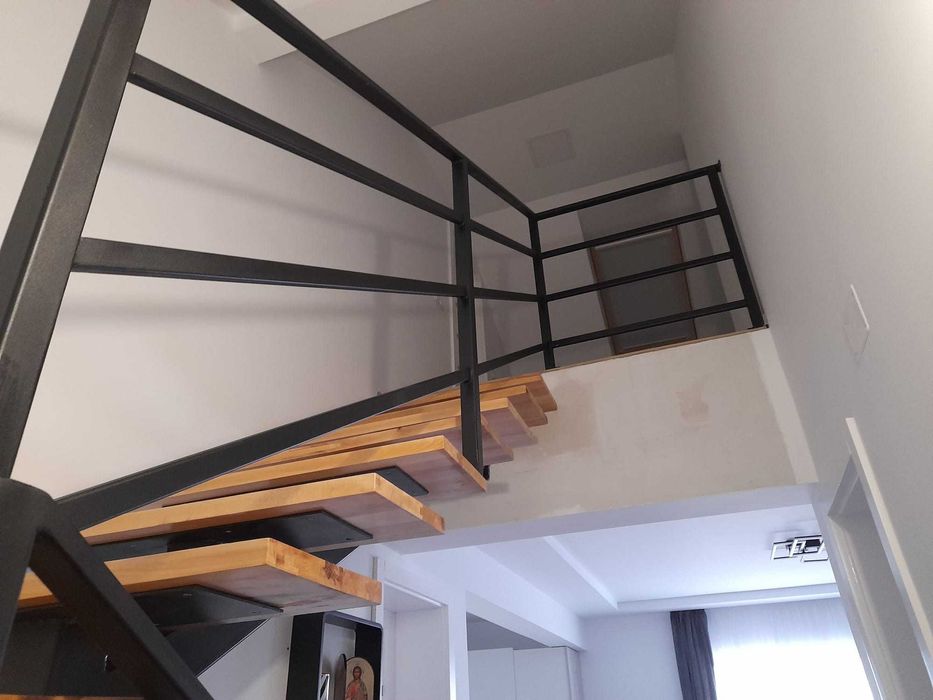 Scări Metalice Interioare / Exterioare • Execuție la Comandă