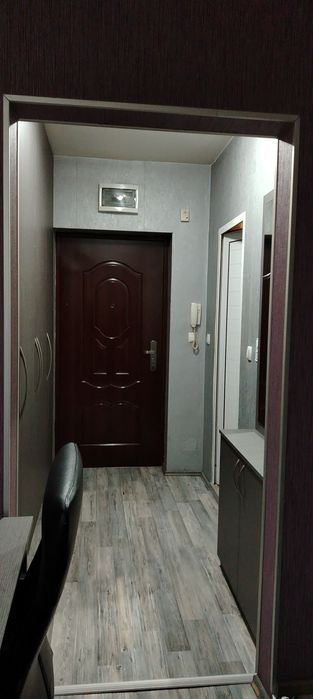 Давам под наем боксониера