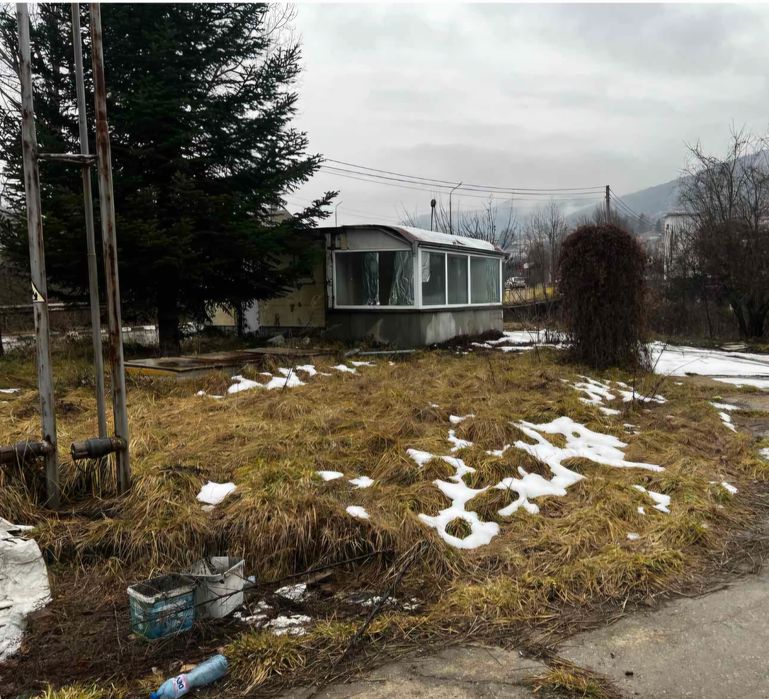 Продавам парцел с постройка в с. Павелско!