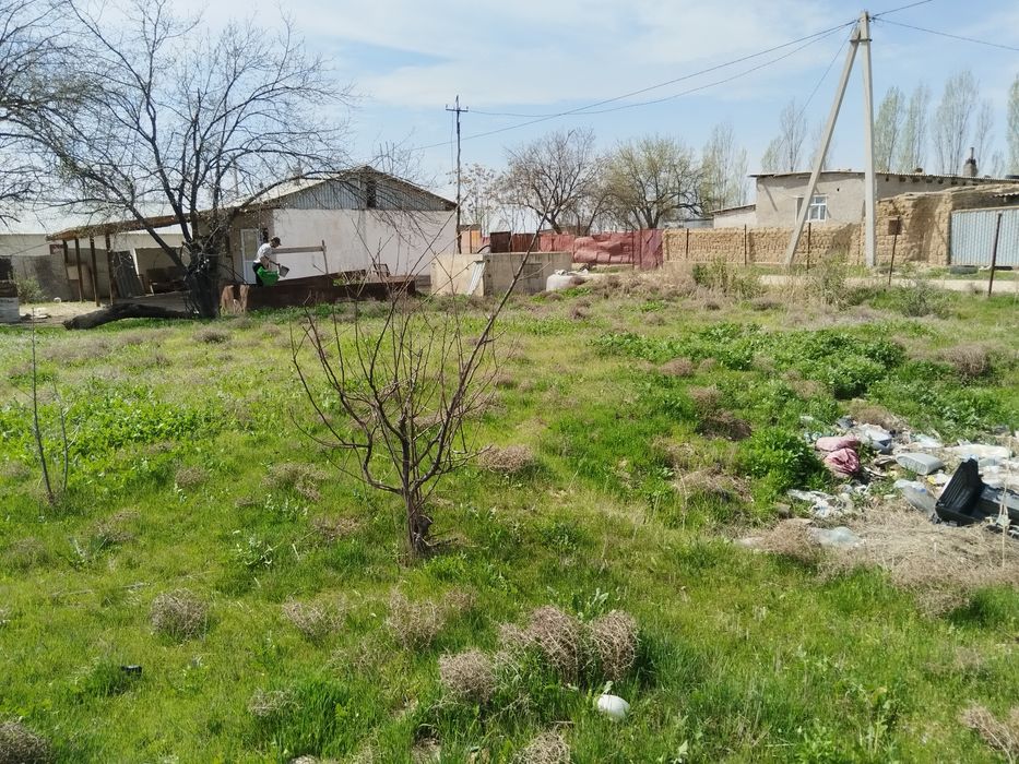 Продаётся дом с участком