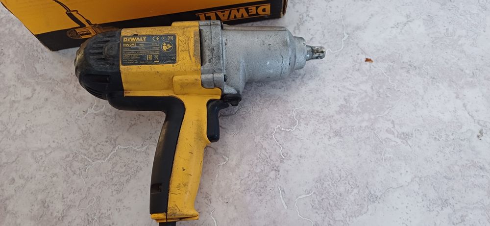 Гайковёрт DeWALT DW292
