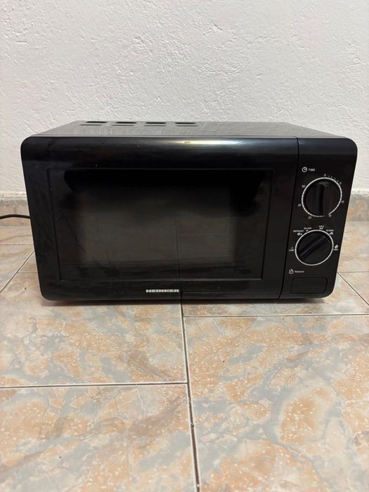 Aparat cu microunde utilizat in stare Buna