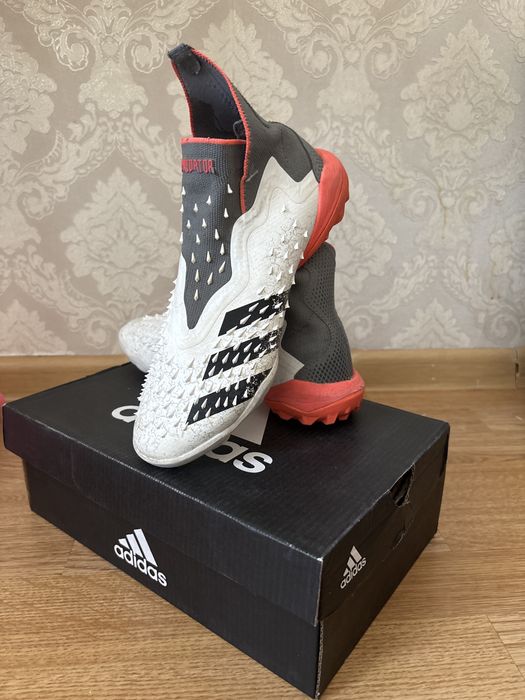 Adidas Predator с коробкой новые