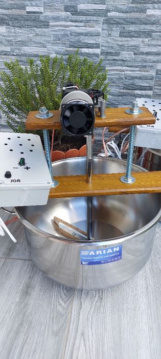 Amestecator automat cu oala de inox pentru: gemuri, zacusca, bulion, ketchup, jumer etc