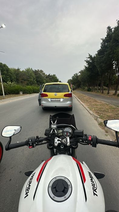 Triumph Street Triple S 660 A2