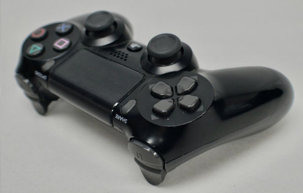 Playstation 4 (ps4)