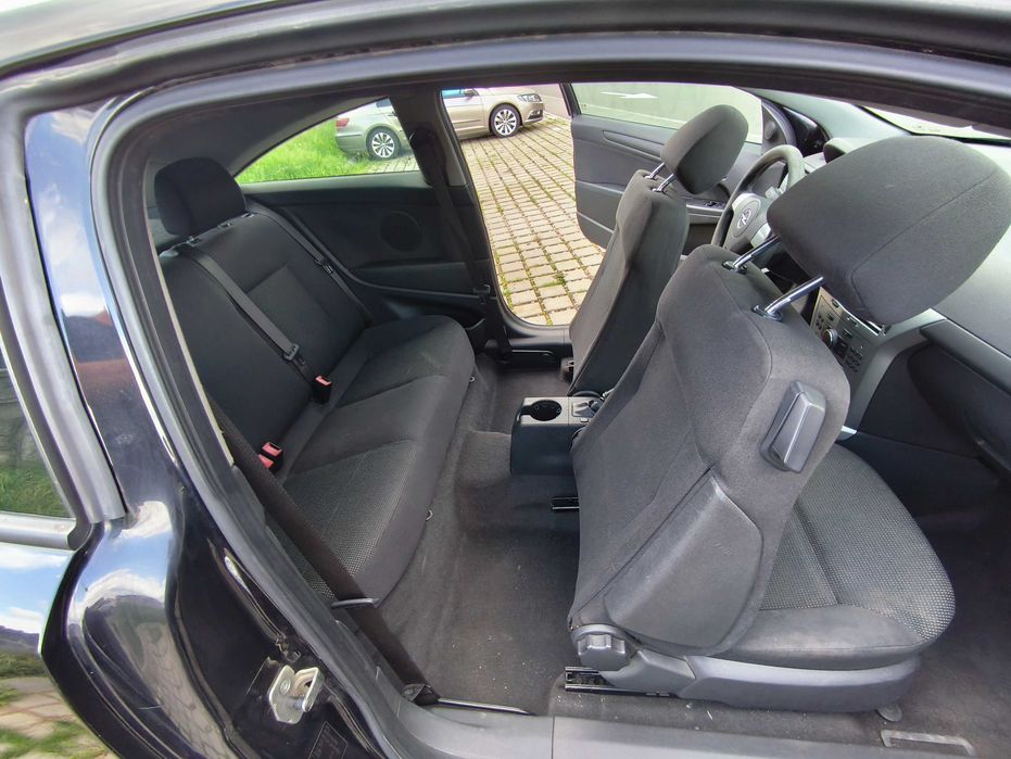 OPEL ASTRA GTC 2010 1.4 benzina