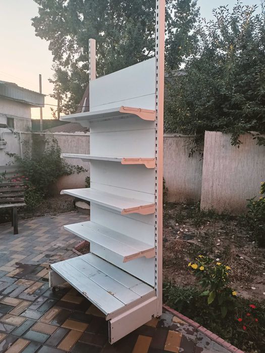 Продам витринные стеллажи