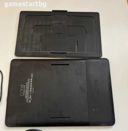 Wacom Cintiq 13HD Drawing Tablet