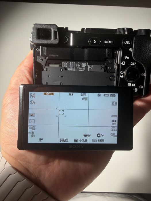 Sony a6100 + obiective + cage + grip