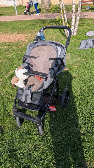 Cărucior Adame Polonia (sistem roți) + landou (nou) + scoică + suport scoică ptr. mașină isofix + scaun sport + diverse accesorii